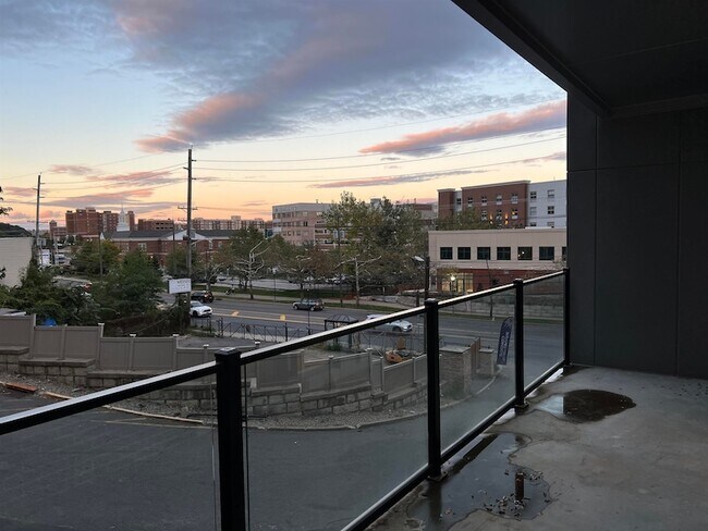 Building Photo - 8625 River Rd