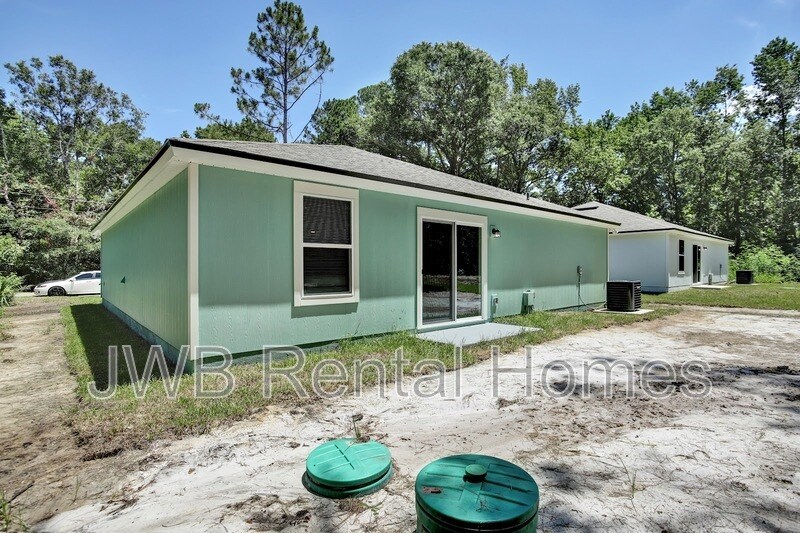 Building Photo - 2358 D St