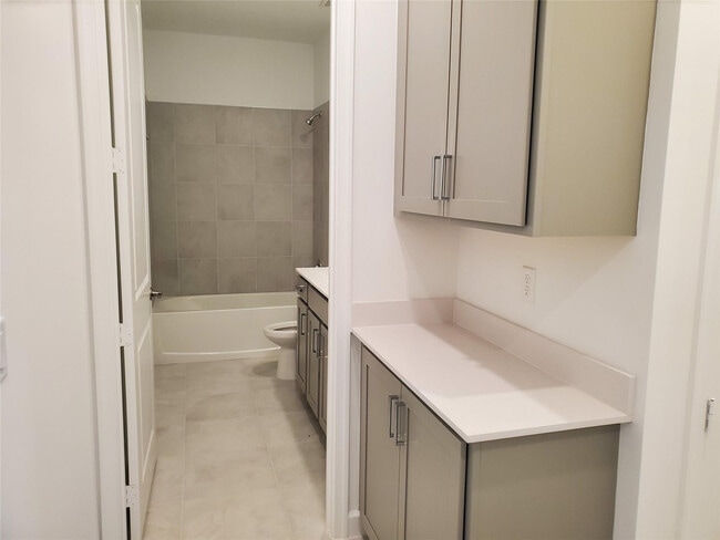 Building Photo - 1313 Haywagon Tr.