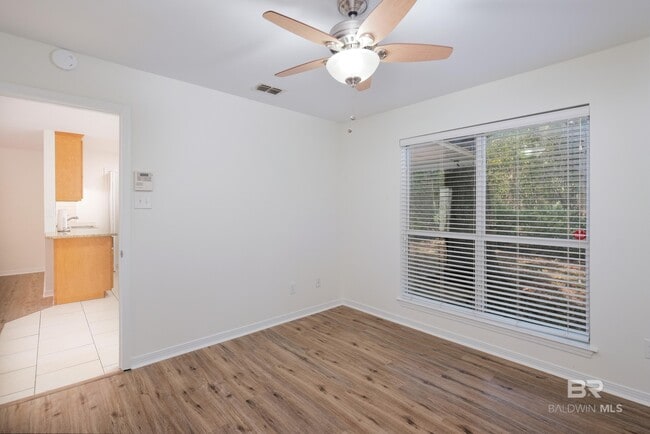 Building Photo - 8553 Garden Cir