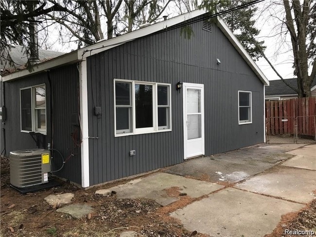 Building Photo - 30113 Alger St
