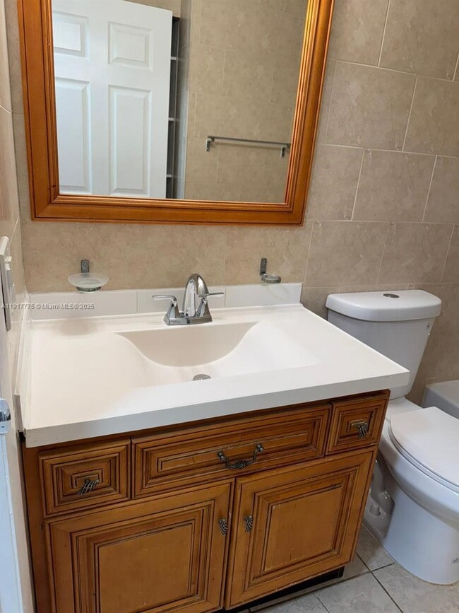 Building Photo - 7210 Southgate Blvd