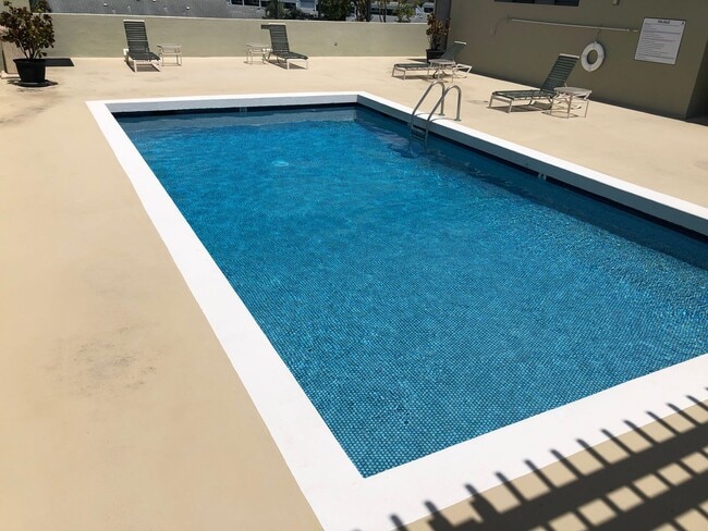 Building Photo - Windward Cove in Kailua