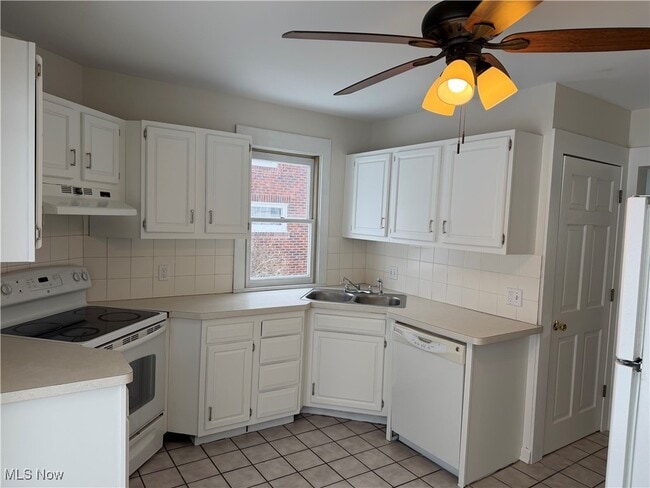 Building Photo - 443 S Union Ave