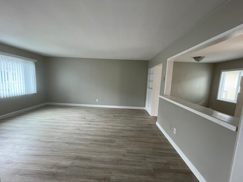 Building Photo - 1159 Felspar St