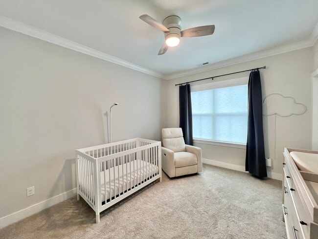 Building Photo - Stunning 3BD, 3.5BA Raleigh Townhome in a Walkable Community Near Tons of Shopping and Dining Opt...