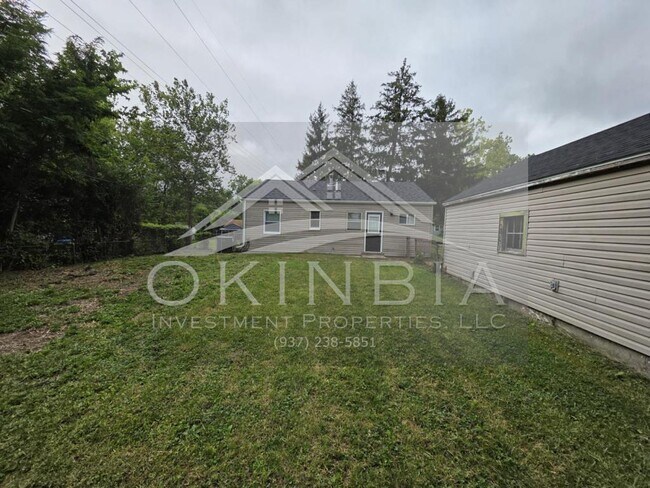 Building Photo - 4420 Catalina Ave