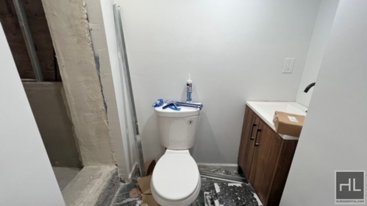 Building Photo - 100% GUT RENOVATED DUPLEX  with PRIVATE GA...