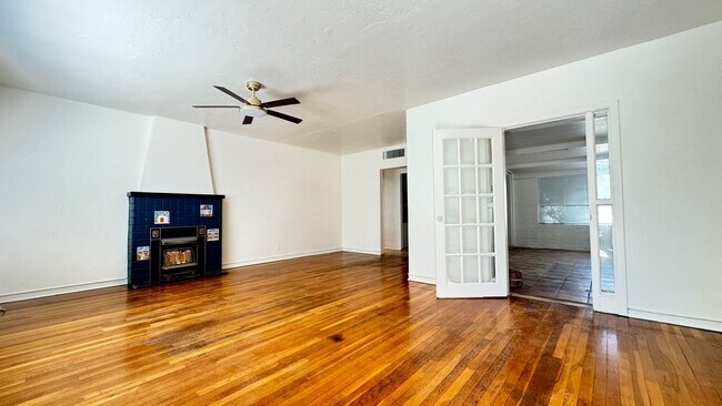 Building Photo - 3019 E Drachman St