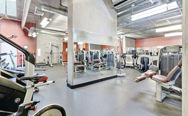 Building Photo - Stunning 1B/1BA Condo in East Village W/ A/C, W/D, Rooftop Deck, Padres Stadium Views, Community ...