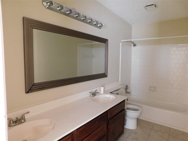 Building Photo - 3303 Rimrock Dr