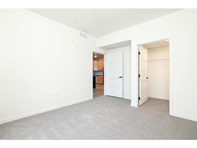 Building Photo - 28 7th St NE