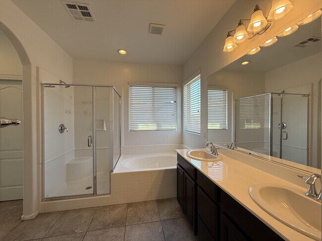 Building Photo - 757 Calamus Palm Pl