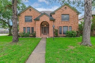 Building Photo - 10218 Hedge Way Dr