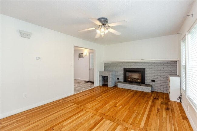 Building Photo - 953 Greenville Ave