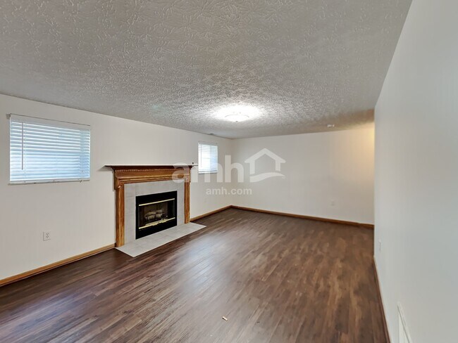 Building Photo - 2180 Maribeth Pl