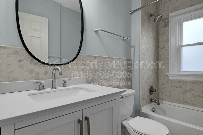 Building Photo - 614 Lilley Ave