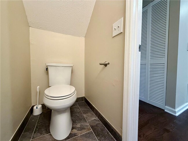 Building Photo - 405 Oak Harbor Ct