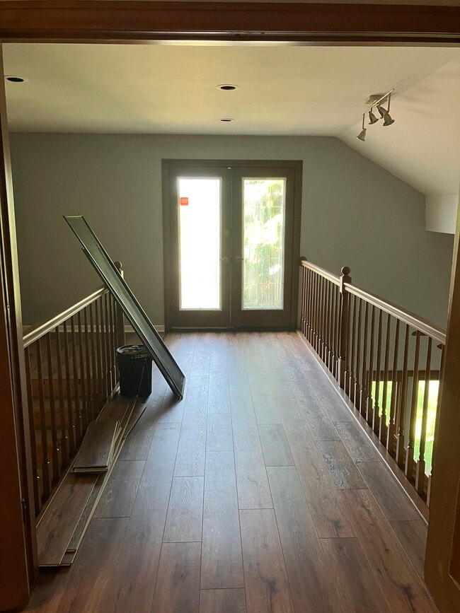 Balcony - 13730 Plumbrook Rd