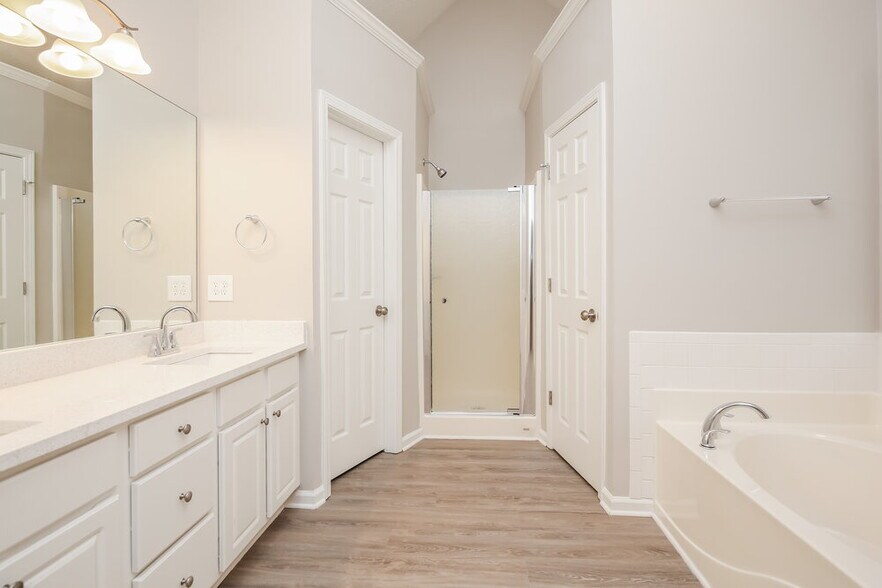 Building Photo - 802 Pinder Point Ct