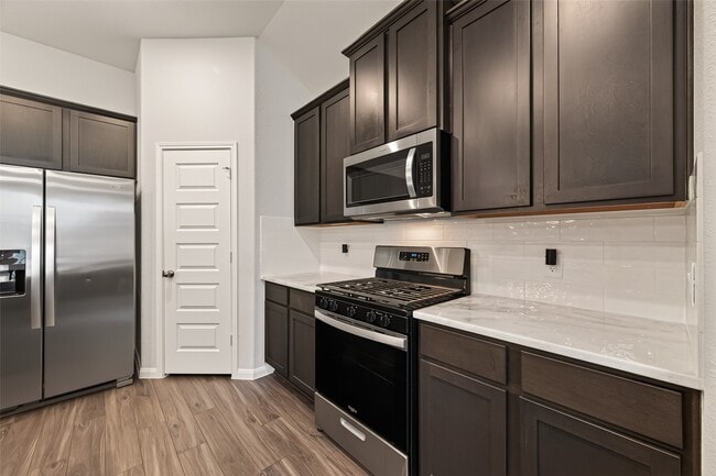 Building Photo - 3013 Chestnut Ln
