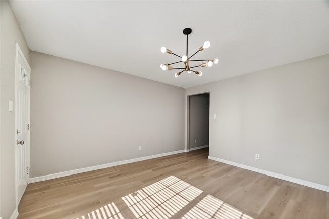 Building Photo - 781 Country Pl Dr