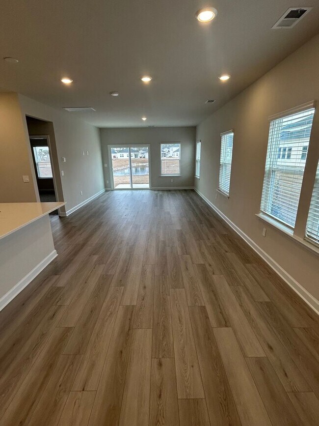 Building Photo - 6009 Port Royal St