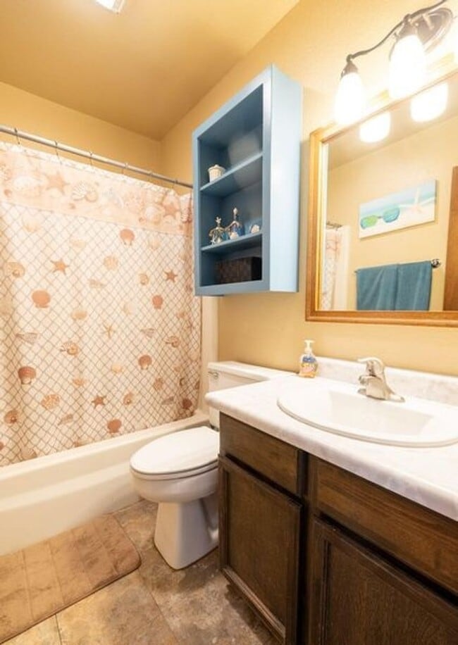 Building Photo - Charming 3-Bedroom Ranch for Rent in Prime Location!