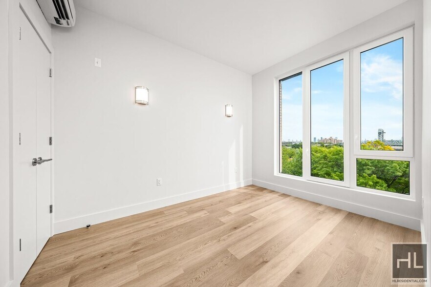 Building Photo - 91 Bruckner Blvd