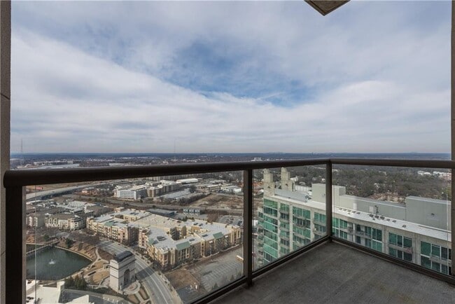 Building Photo - 270 17th St NW