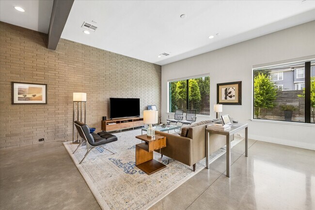 Building Photo - 4532 Sunburst St