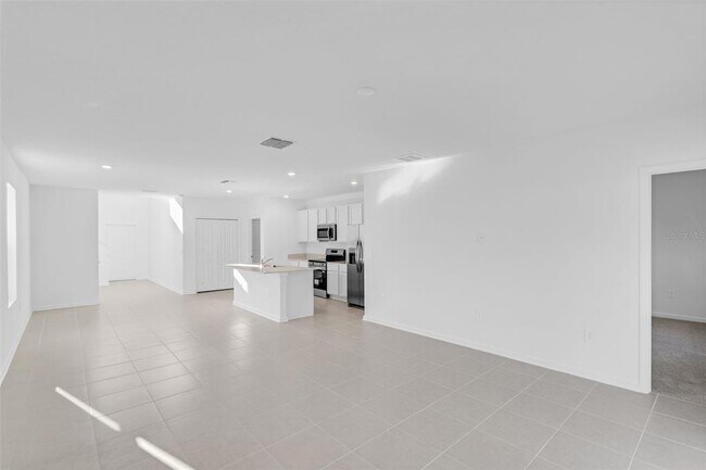 Building Photo - 5428 Meadow Walk Dr