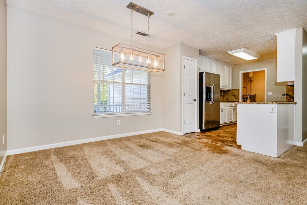 Building Photo - 725 Grove Pointe Cir