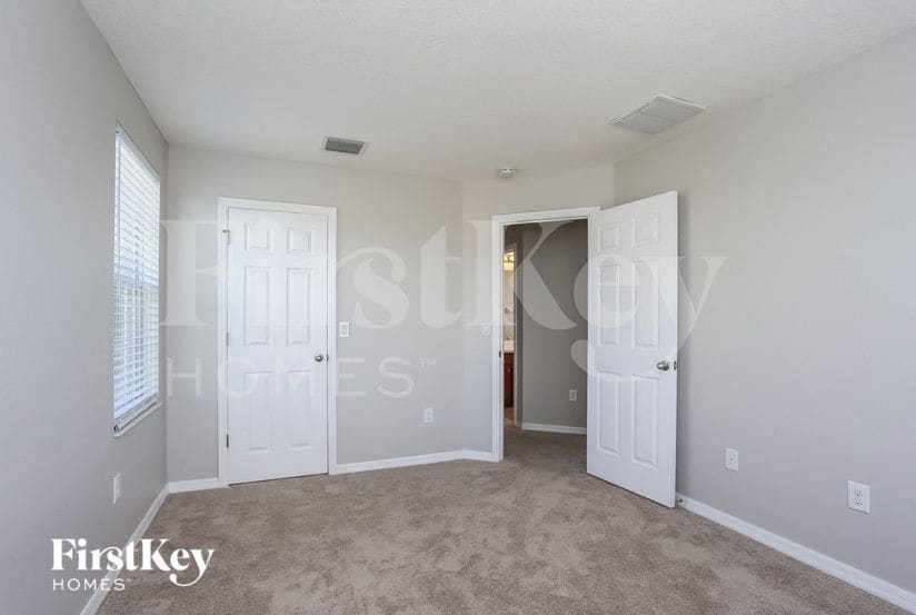 Building Photo - 7556 Forest Mere Dr