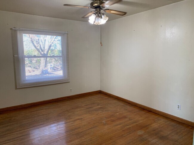 Building Photo - 602 El Margarita Rd