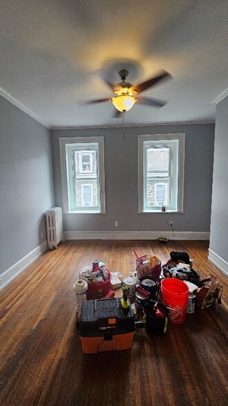 Building Photo - 142 Sumac St