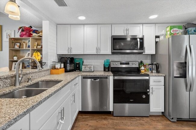 Building Photo - 1146 King Arthur Ct