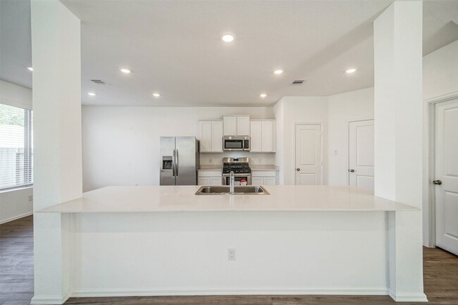 Building Photo - 2118 Fisher Bnd Dr