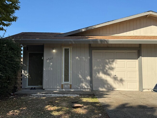 Primary Photo - 5521-5523 Missie Way