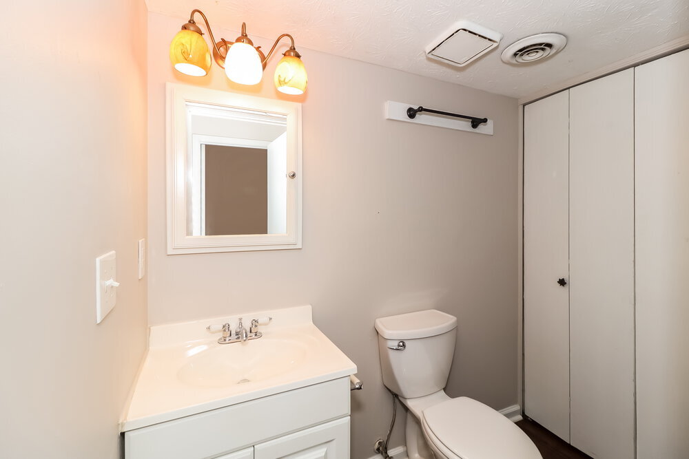 Building Photo - 405 Rill Crest Ct