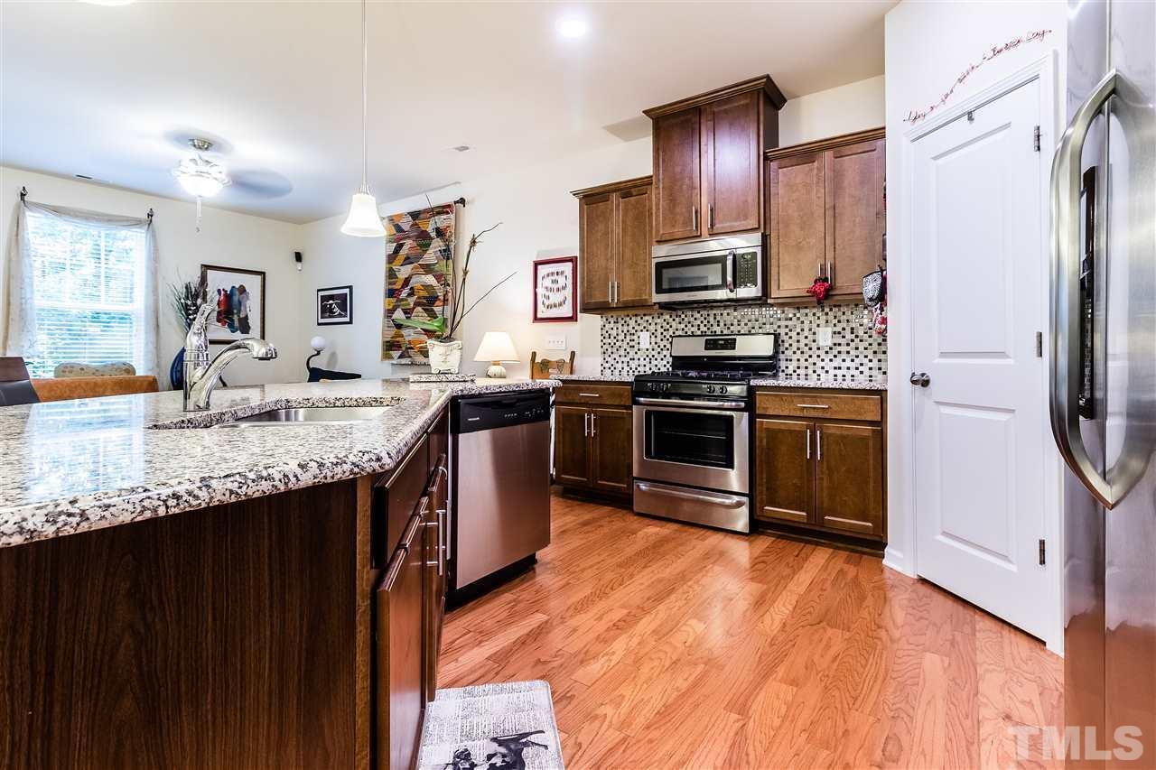 Building Photo - 922 Saratoga Dr