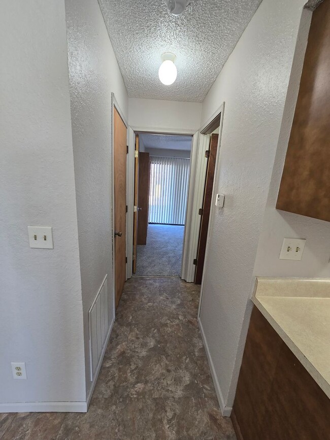 Building Photo - 854 State Rte D