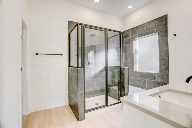 Building Photo - 10518 Ashville Dr