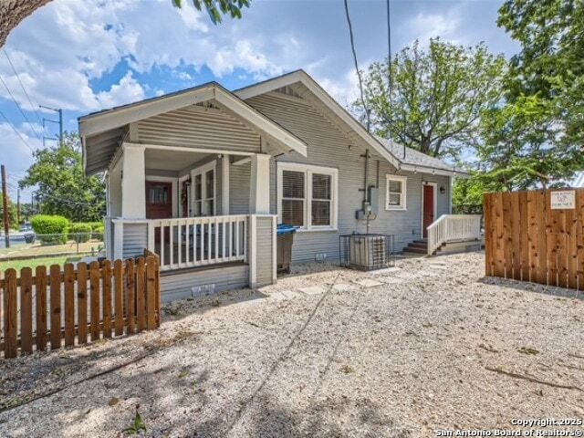Building Photo - 912 Burnet St