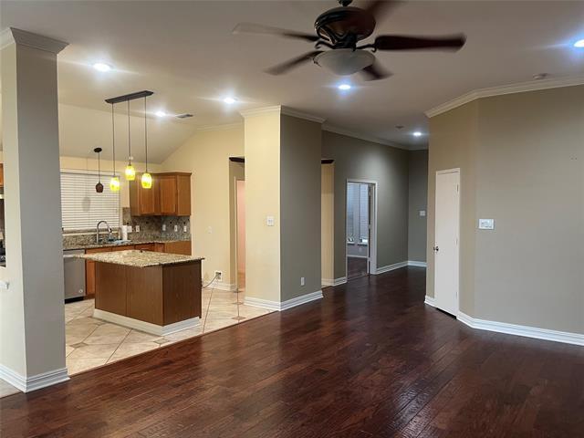 Building Photo - 430 Chinaberry Trail