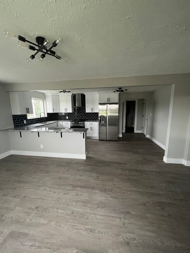 Building Photo - 2077 N Opdyke Rd