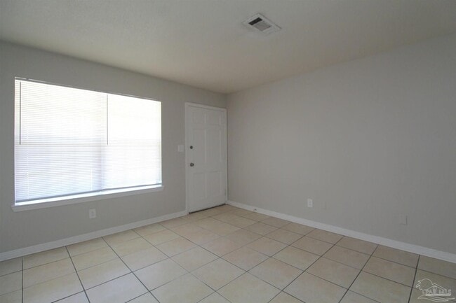 Building Photo - 10151 Guidy Ln