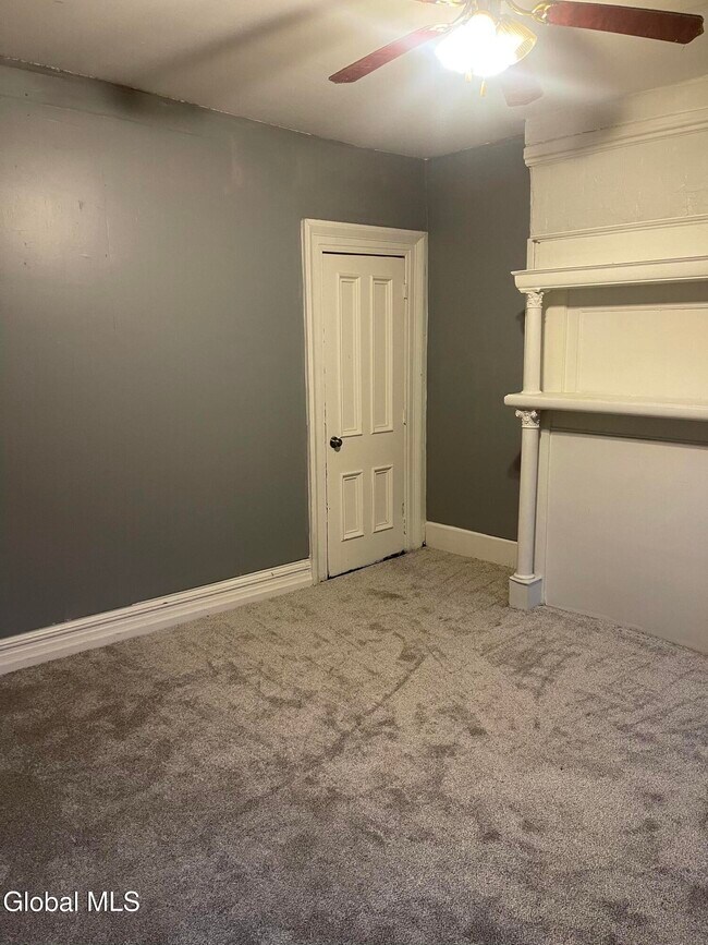 Building Photo - 2156 5th Ave