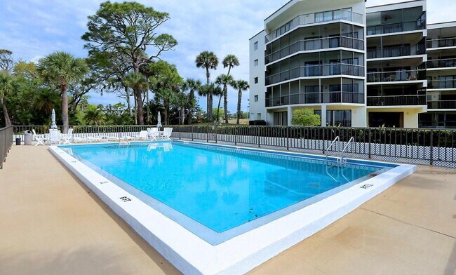 Building Photo - 944 Peninsula S Dr