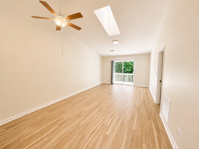 Building Photo - 373 Tinkerview Dr
